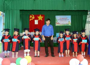 z6657606238642_5217a6eaa15db3258ad3e0196d229a91